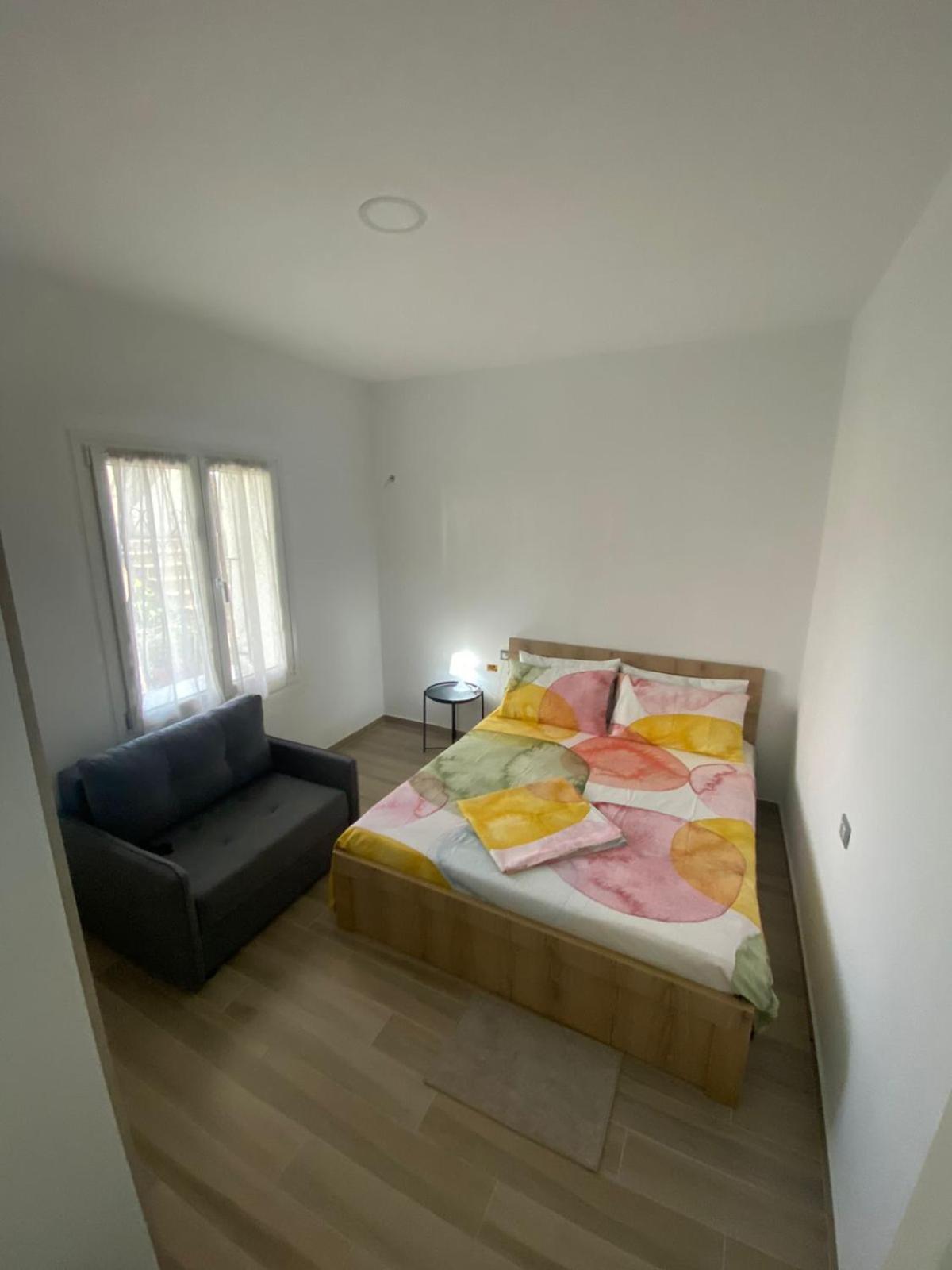 Roni Casa de Férias Vlorë