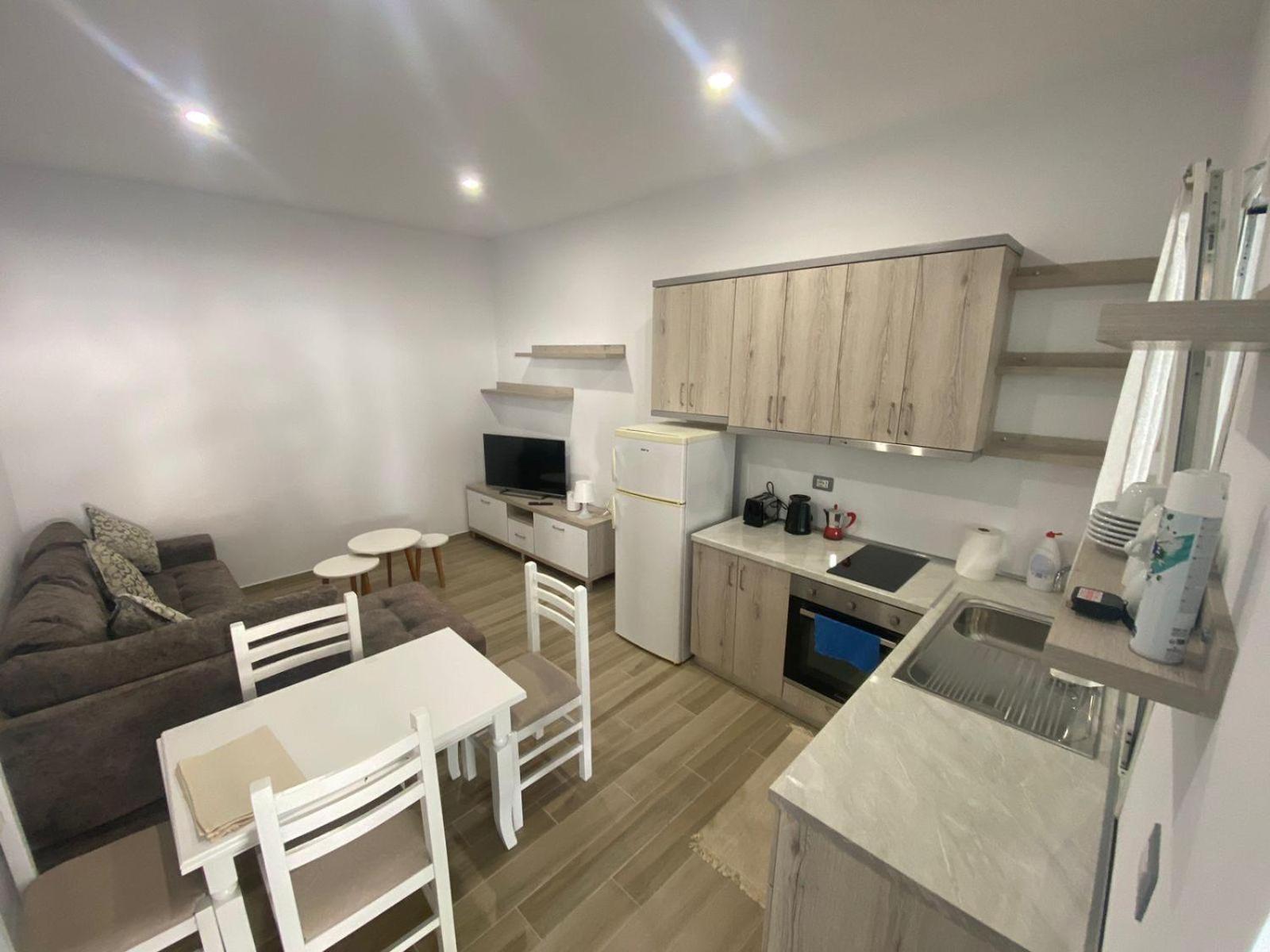 Roni Casa de Férias Vlorë
